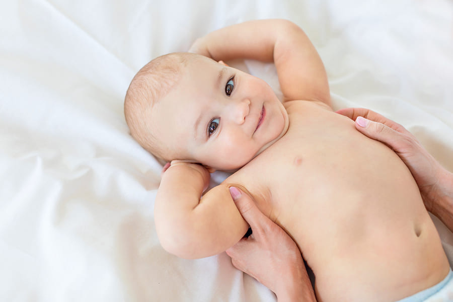 фото Массаж для новорожденного ребенка